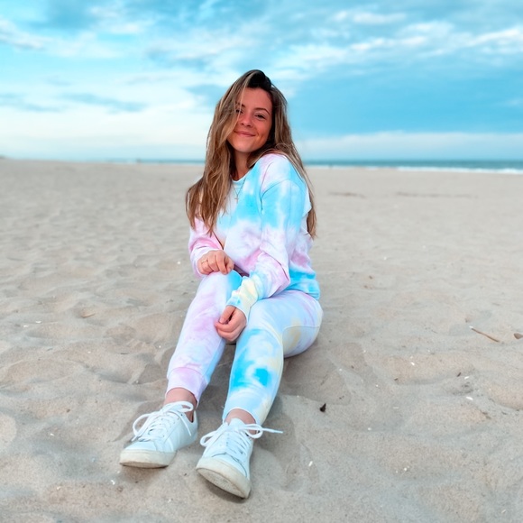 ★ ABOUT ME ★ - Picture 2 of 7